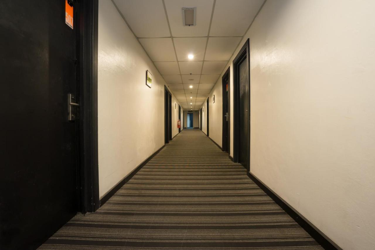 Capital O Ridel Hotel Κότα Μπάρου Εξωτερικό φωτογραφία